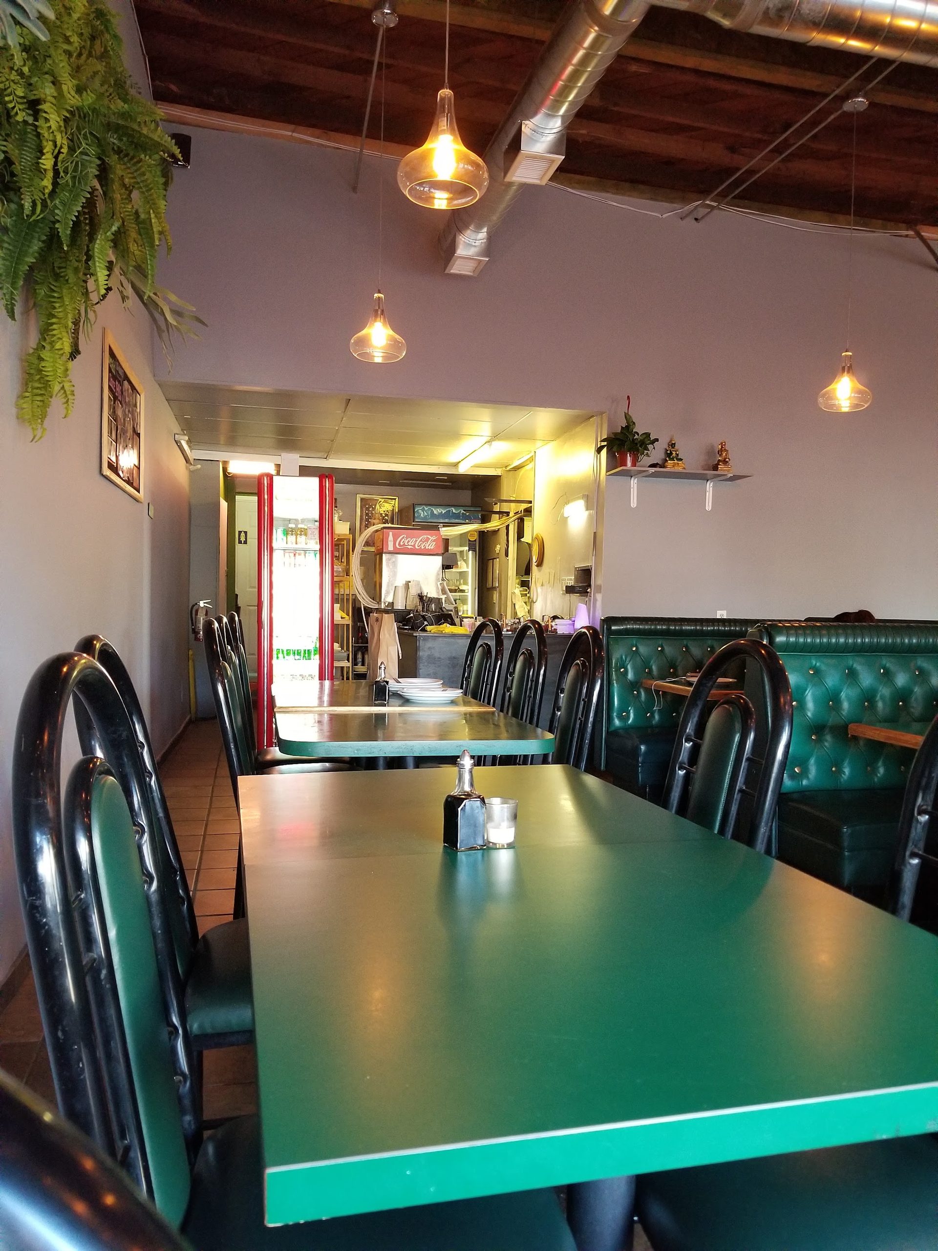 A neighborhood spot on Venice Blvd